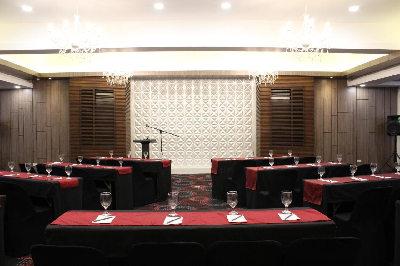 Fersal Hotel Malakas, Quezon City Eksteriør billede