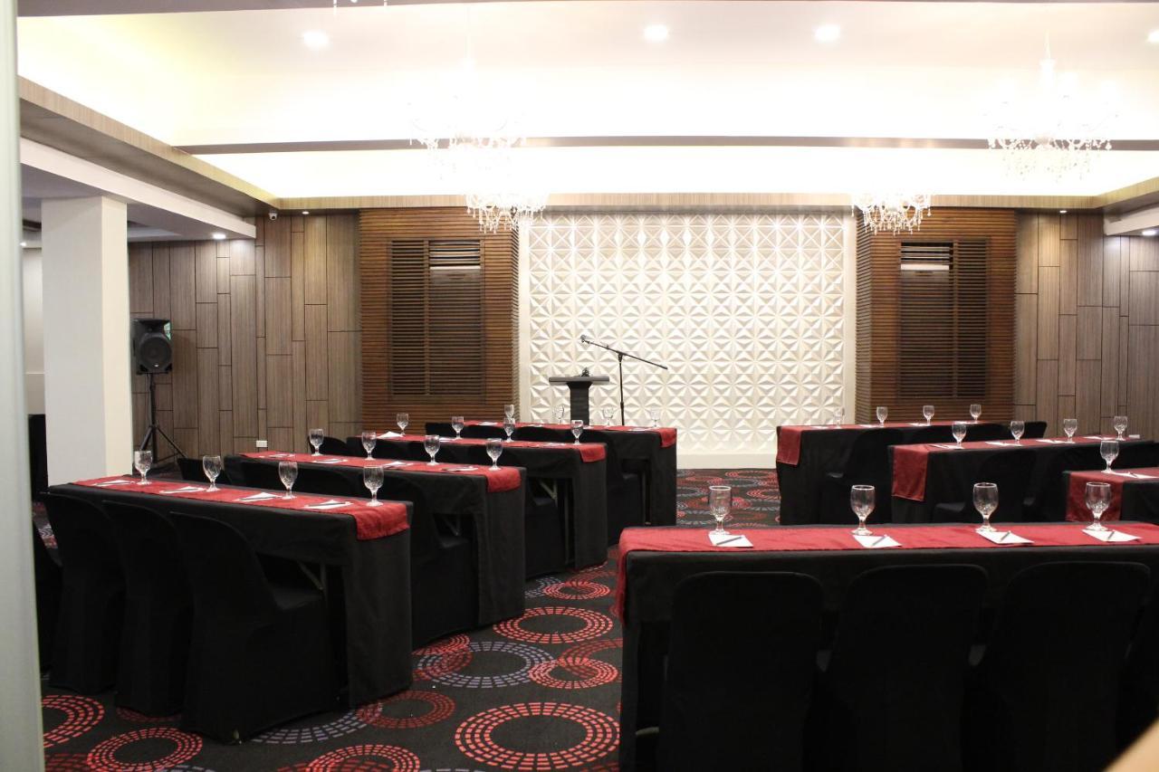 Fersal Hotel Malakas, Quezon City Eksteriør billede